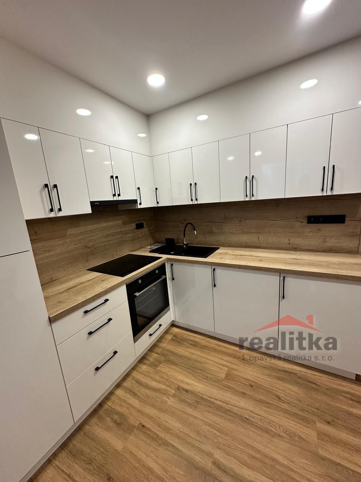 1+kk, Grudova, Opava, 21 m²
