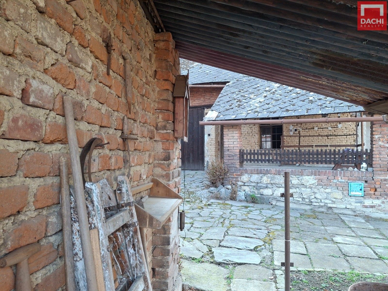 Prodej pozemek pro bydlení - Charváty, 370 m² - 5