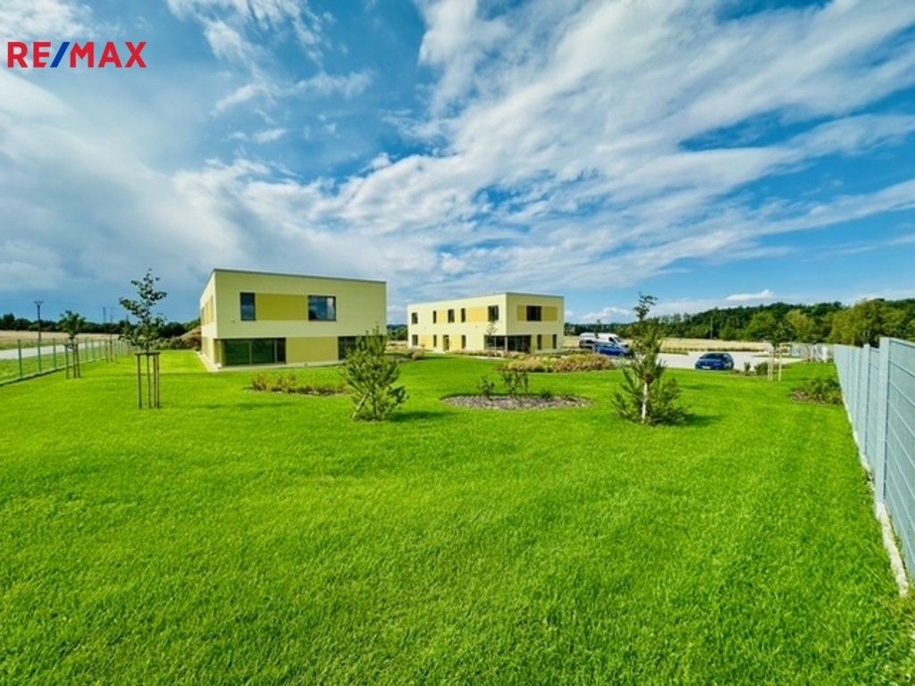 Pronájem obchodní prostory - Velká Bíteš, 101 m²