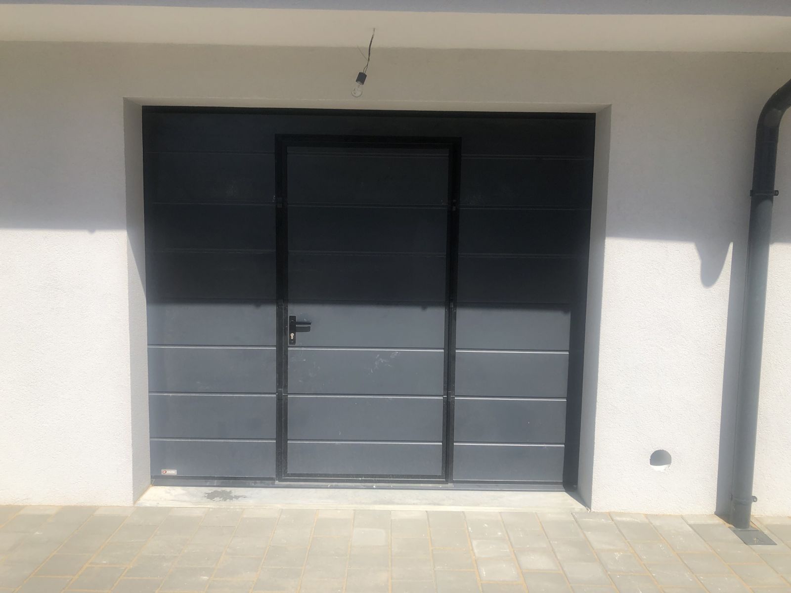 Garáže, Záhlinická , Hulín, 30 m² - 1