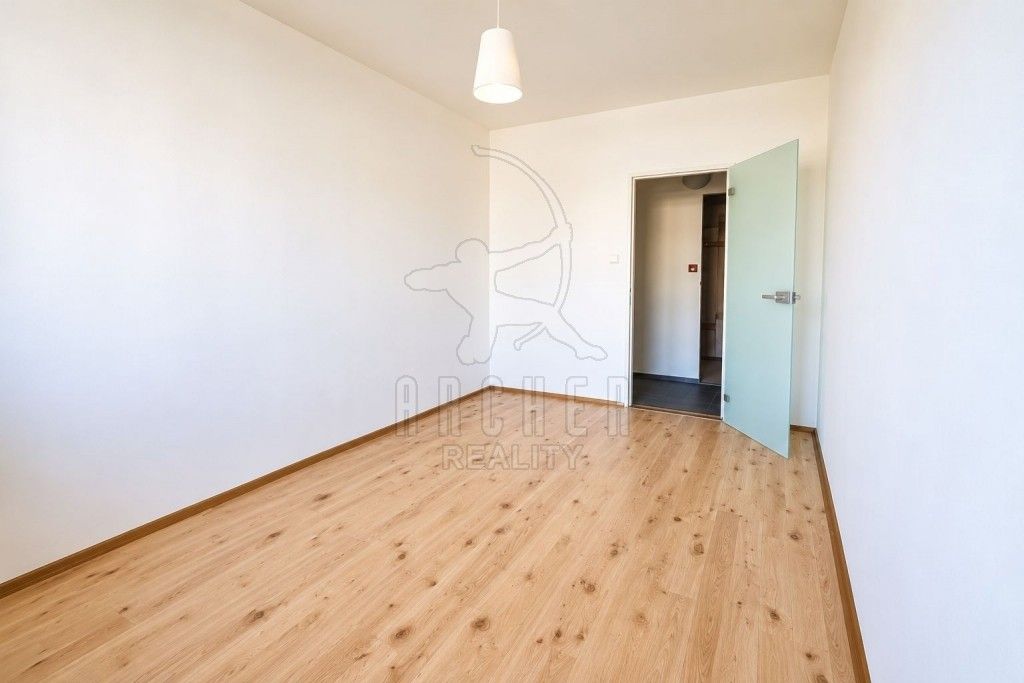 Prodej byt 3+1 - Lovosická 653, Praha Prosek, 72 m² - 5
