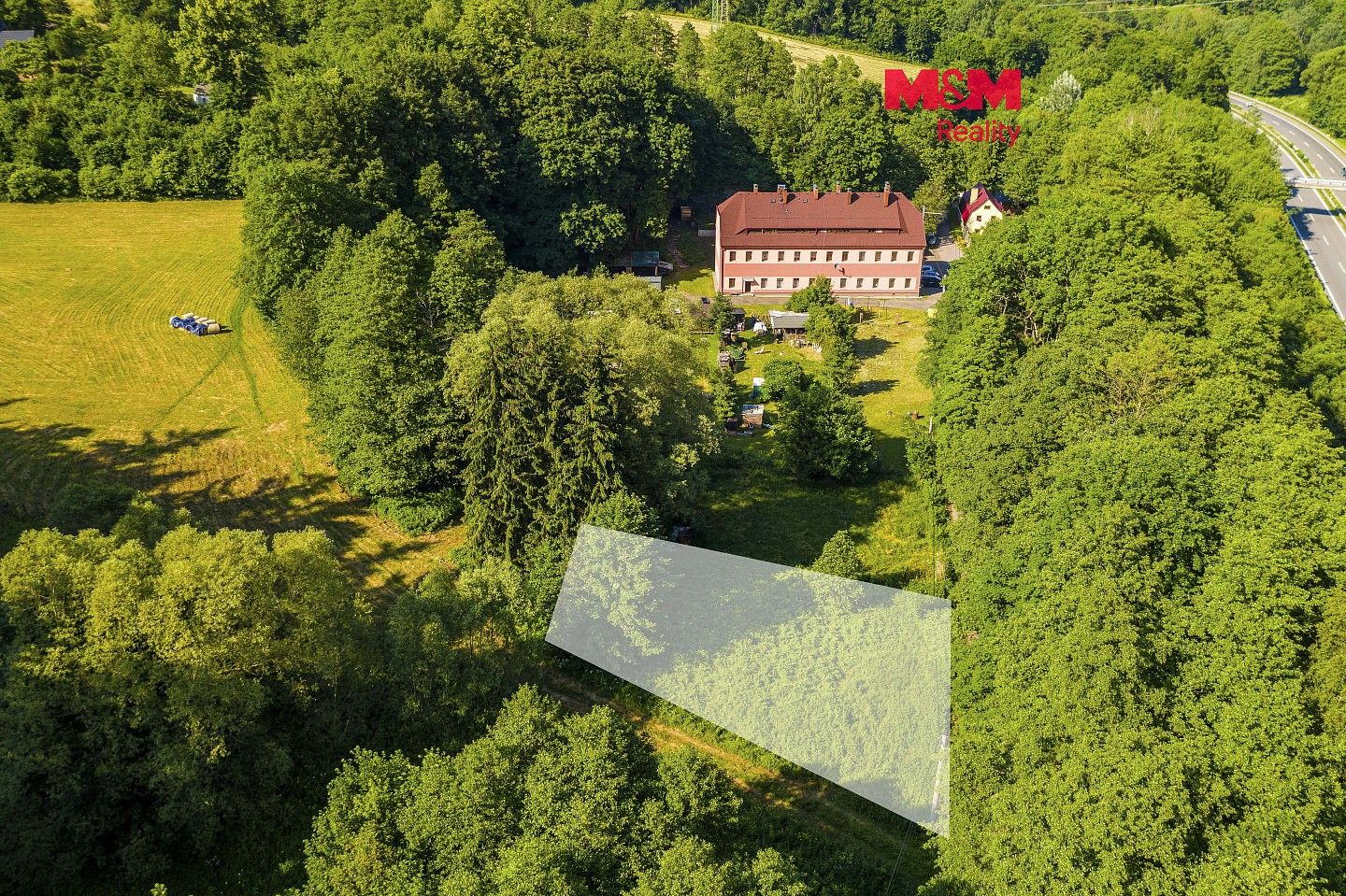 Louka, 646 m²