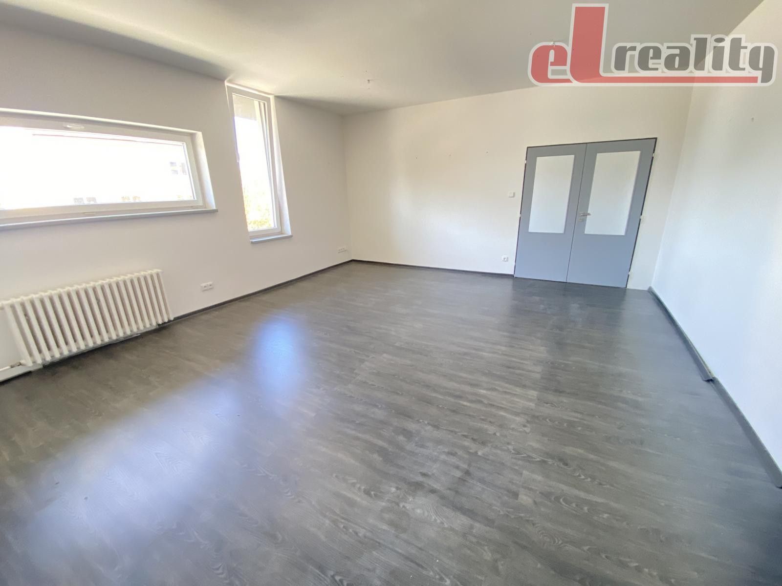 Kanceláře, Rezkova, Hranice, 45 m² - 1