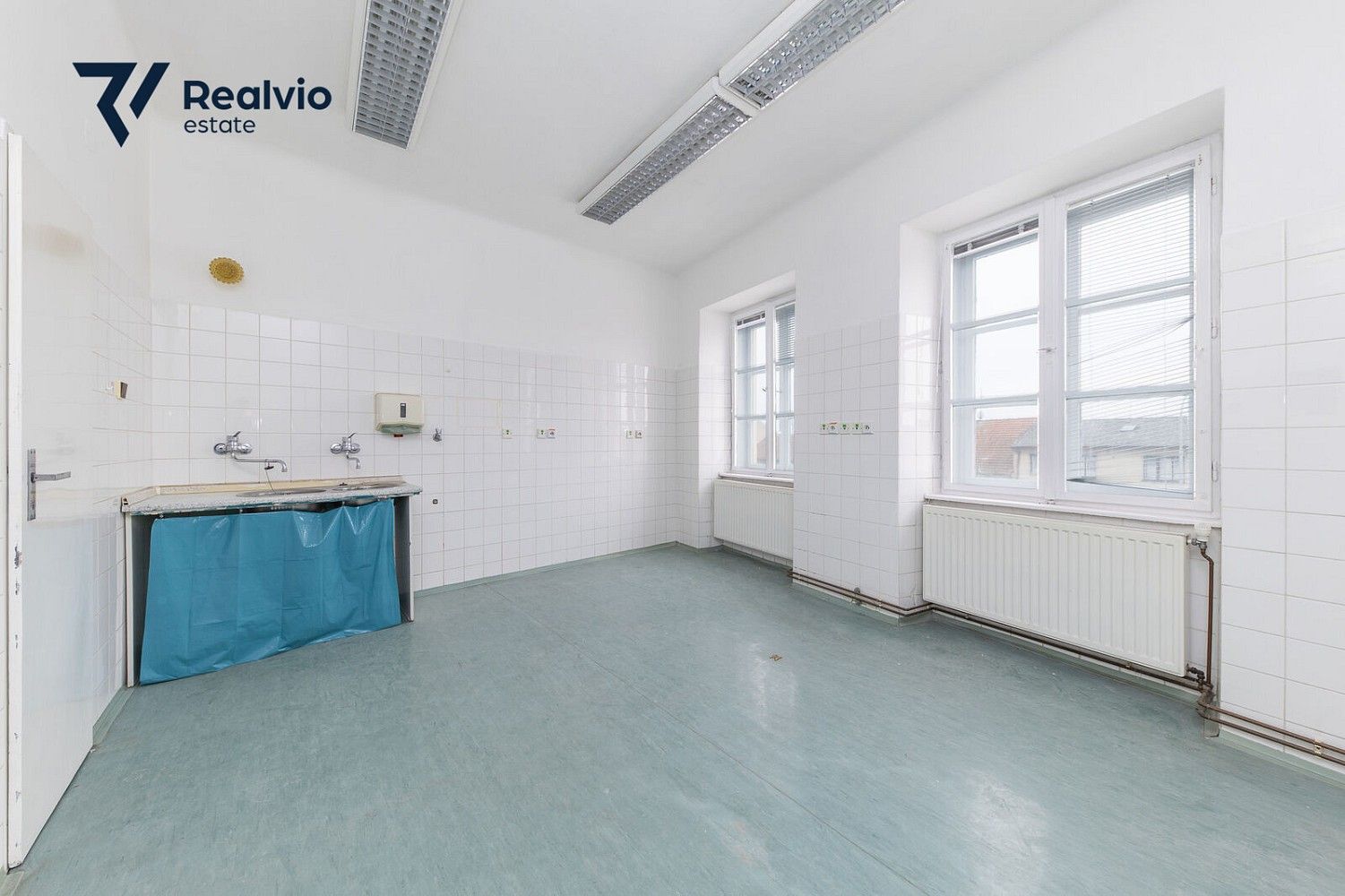 Obchodní prostory, 70 m²