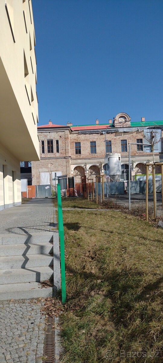 Pronájem obchodní prostory - 253 03, Praha - západ