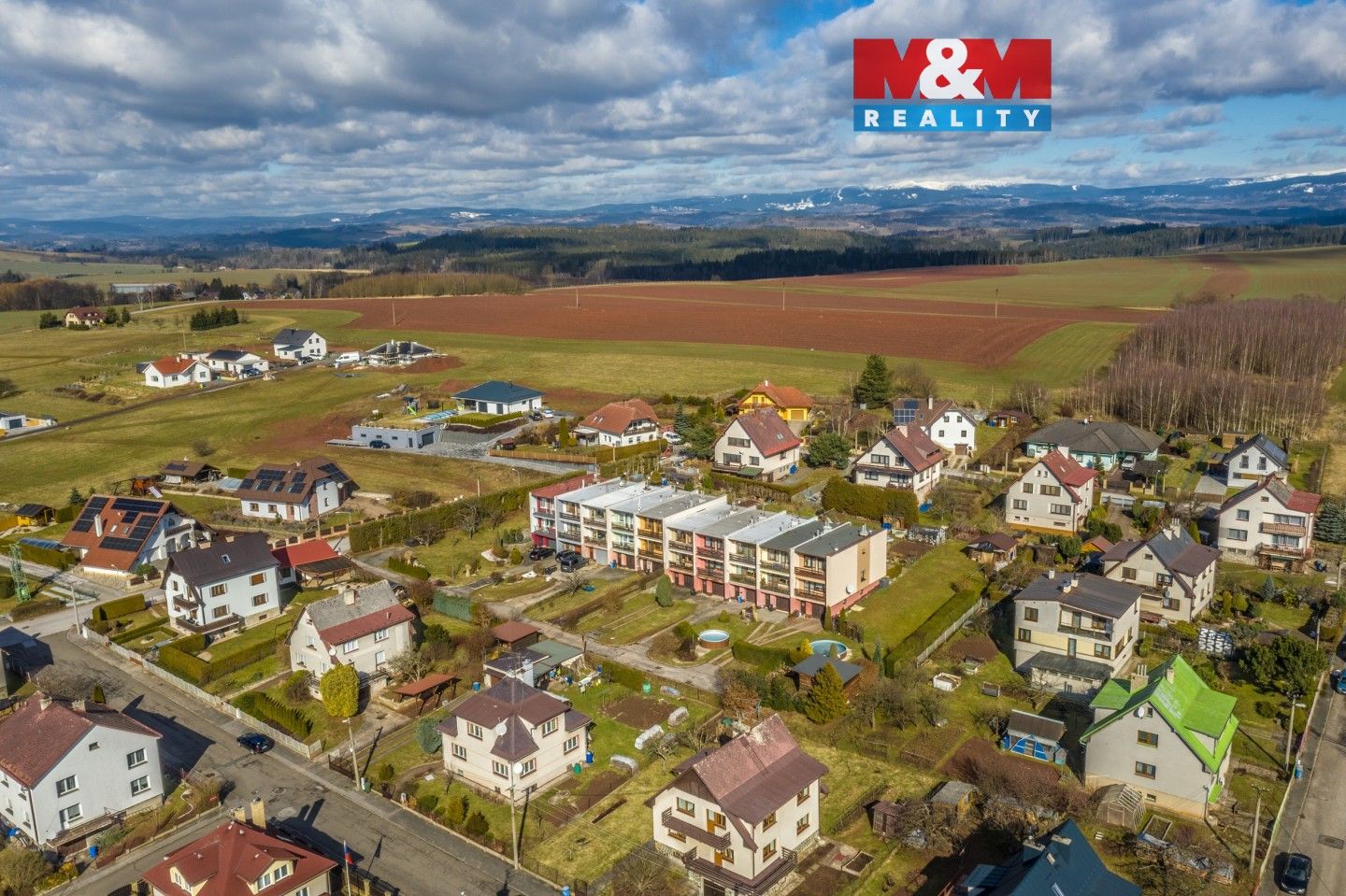 Rodinné domy, gen. Ludvíka Svobody, Lomnice nad Popelkou, 215 m²