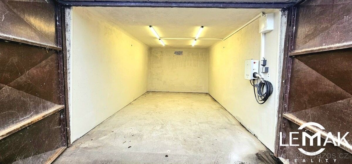 Garáže, Olomouc, 779 00