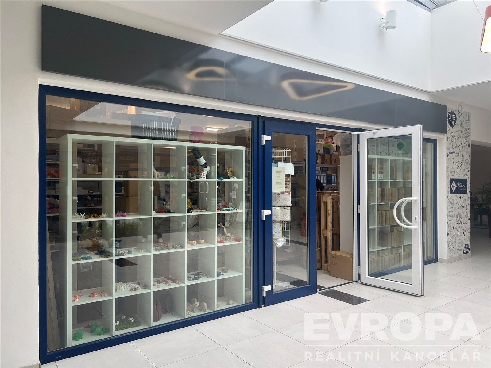 Pronájem obchodní prostory - Prusíkova, Praha, 102 m²