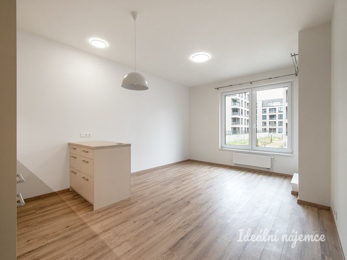 2+kk, Počernická, Praha, 51 m²
