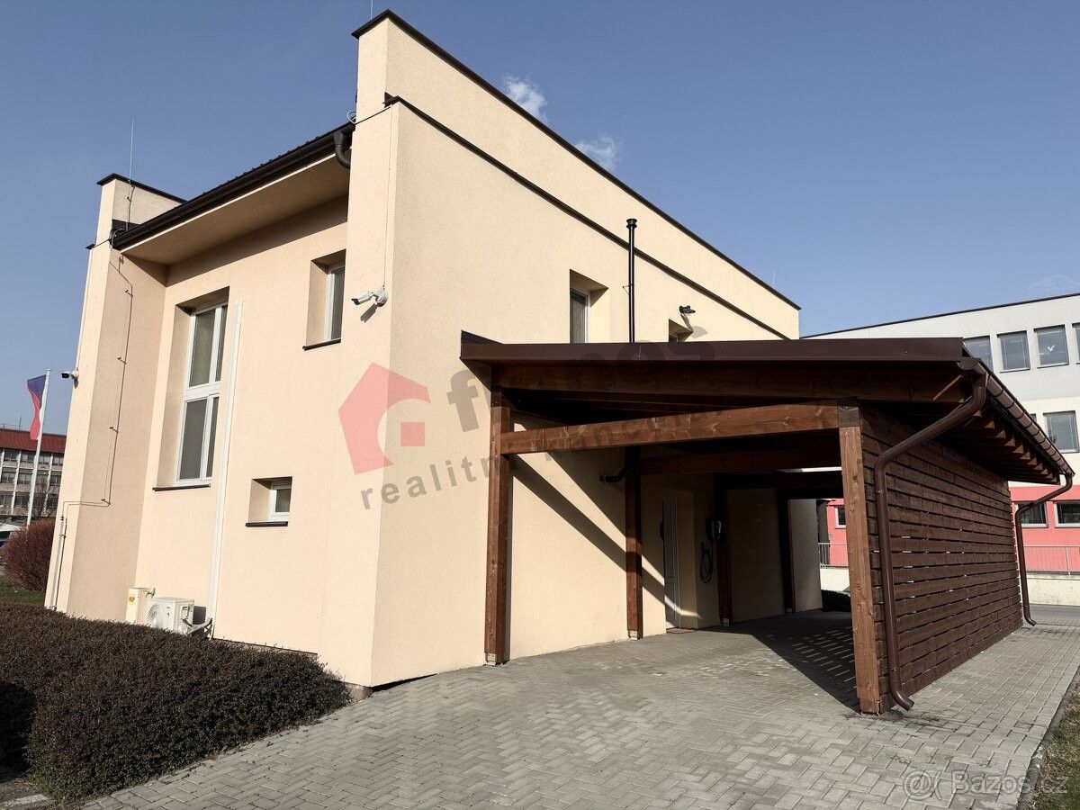 Pronájem kancelář - Valašské Meziříčí, 757 01