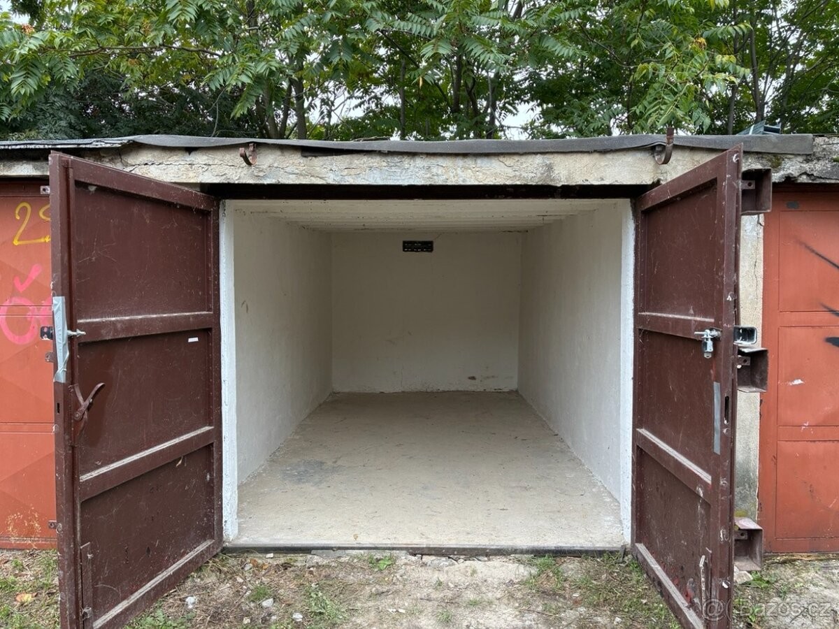 Garáž, 18 m²
