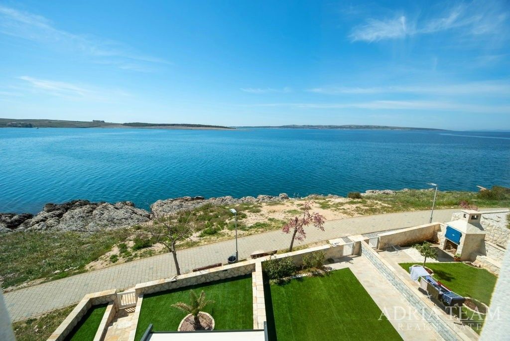 Prodej byt - 987 66, Zahraničí