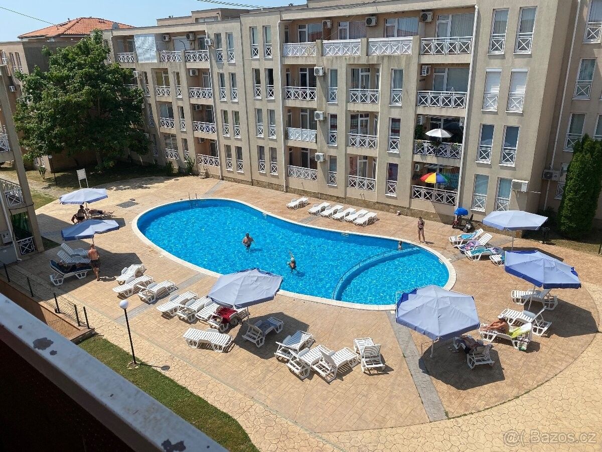 Byty, 987 66, Zahraničí