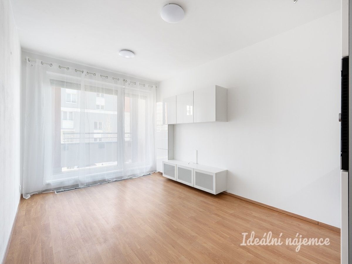 1+kk, Sazovická, Praha, 30 m² - 2