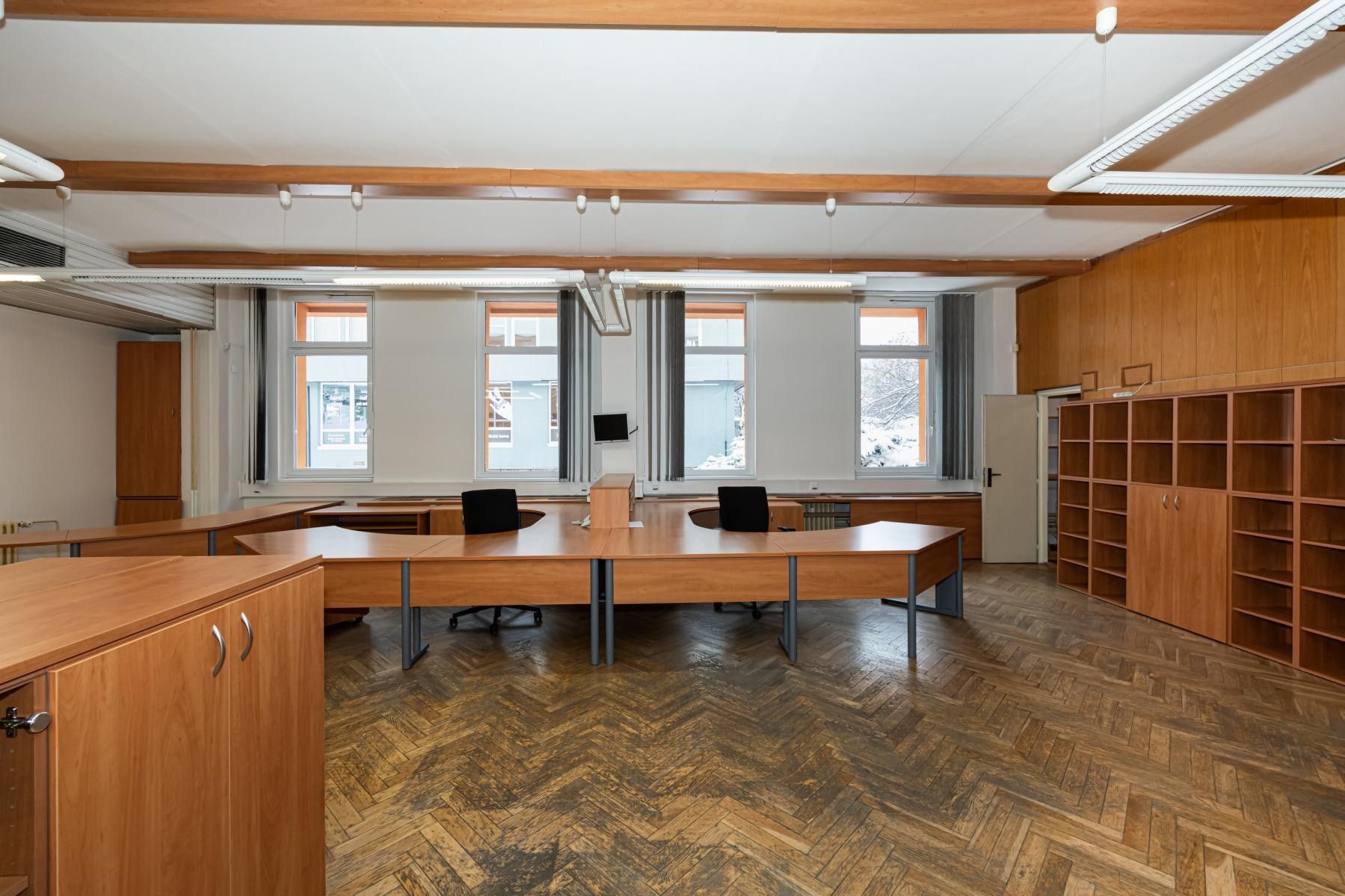 Kanceláře, Školní, Louny, 219 m²