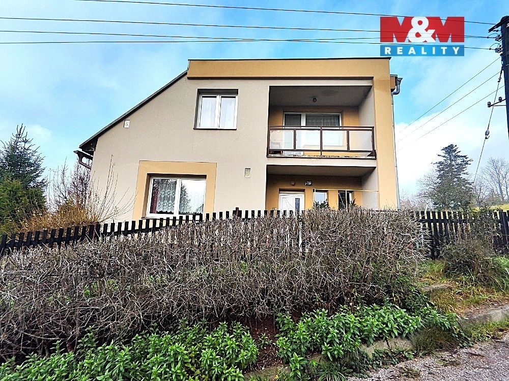 Prodej rodinný dům - Letná, Stará Paka, 274 m²