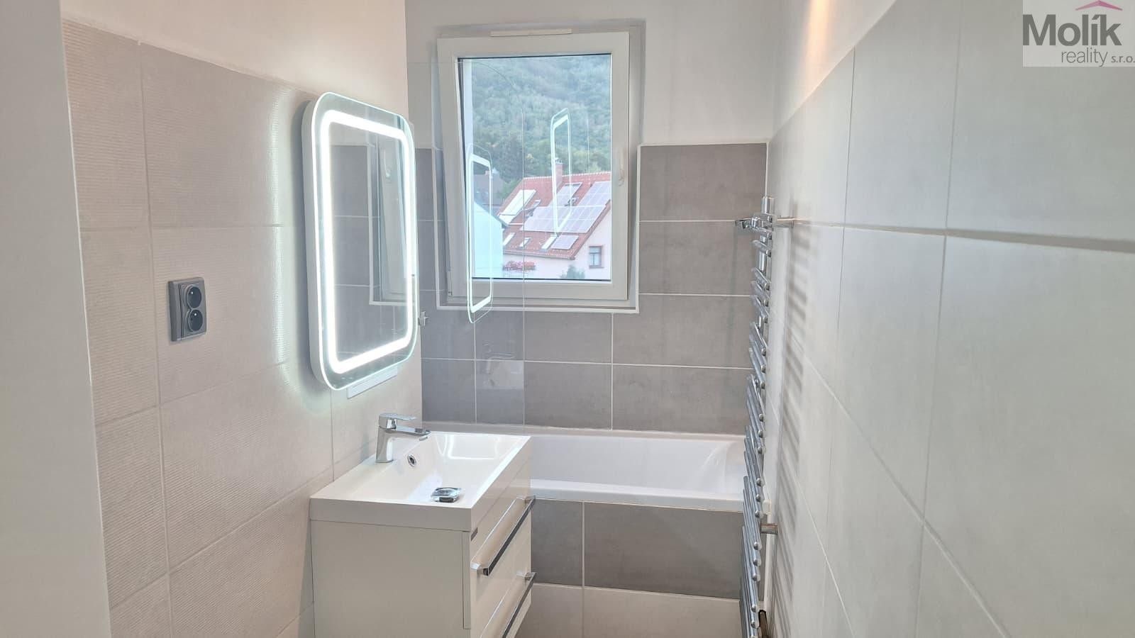 Byt 2+1 · 52 m² · Smetanova, Osek - 3
