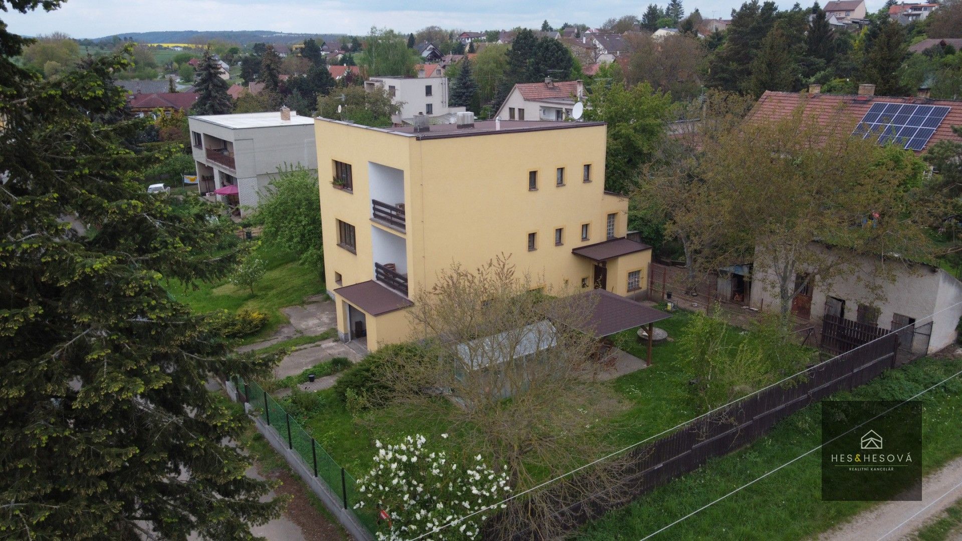 Prodej rodinný dům - Zahradní, Tachlovice, 200 m²