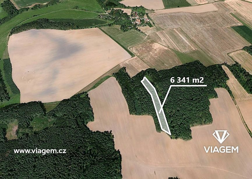 Les, 2 021 m²