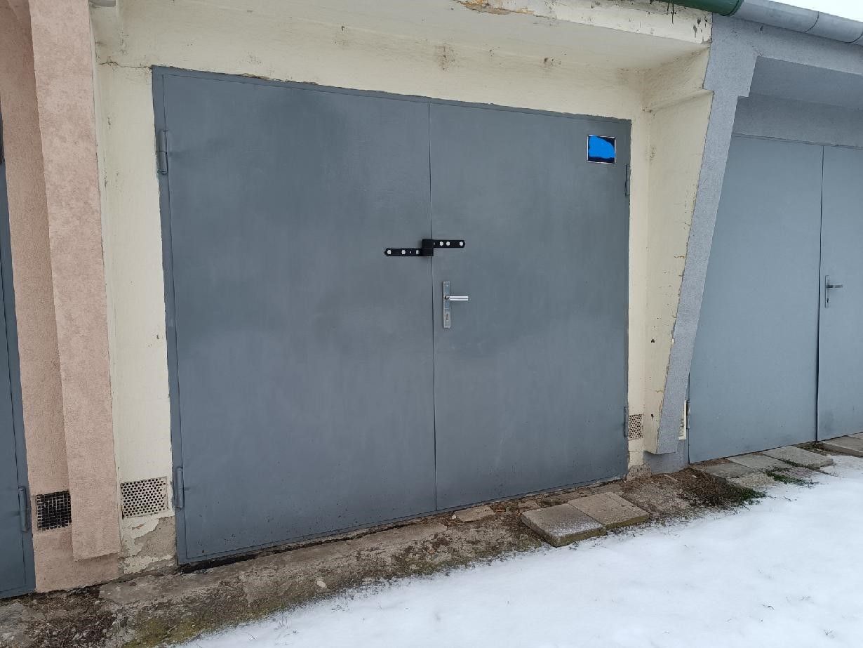 Prodej garáž - Svatováclavská, Uherské Hradiště, 20 m²