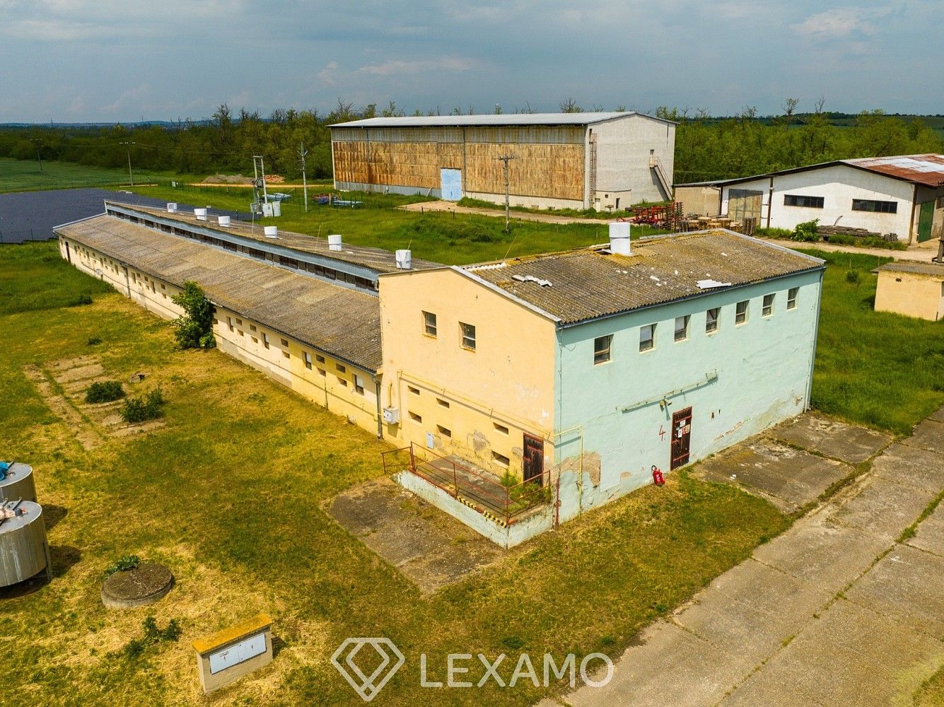 Zemědělské objekty, Krhovice, okres Znojmo, Jihomoravský kraj, 4 280 m² - 1