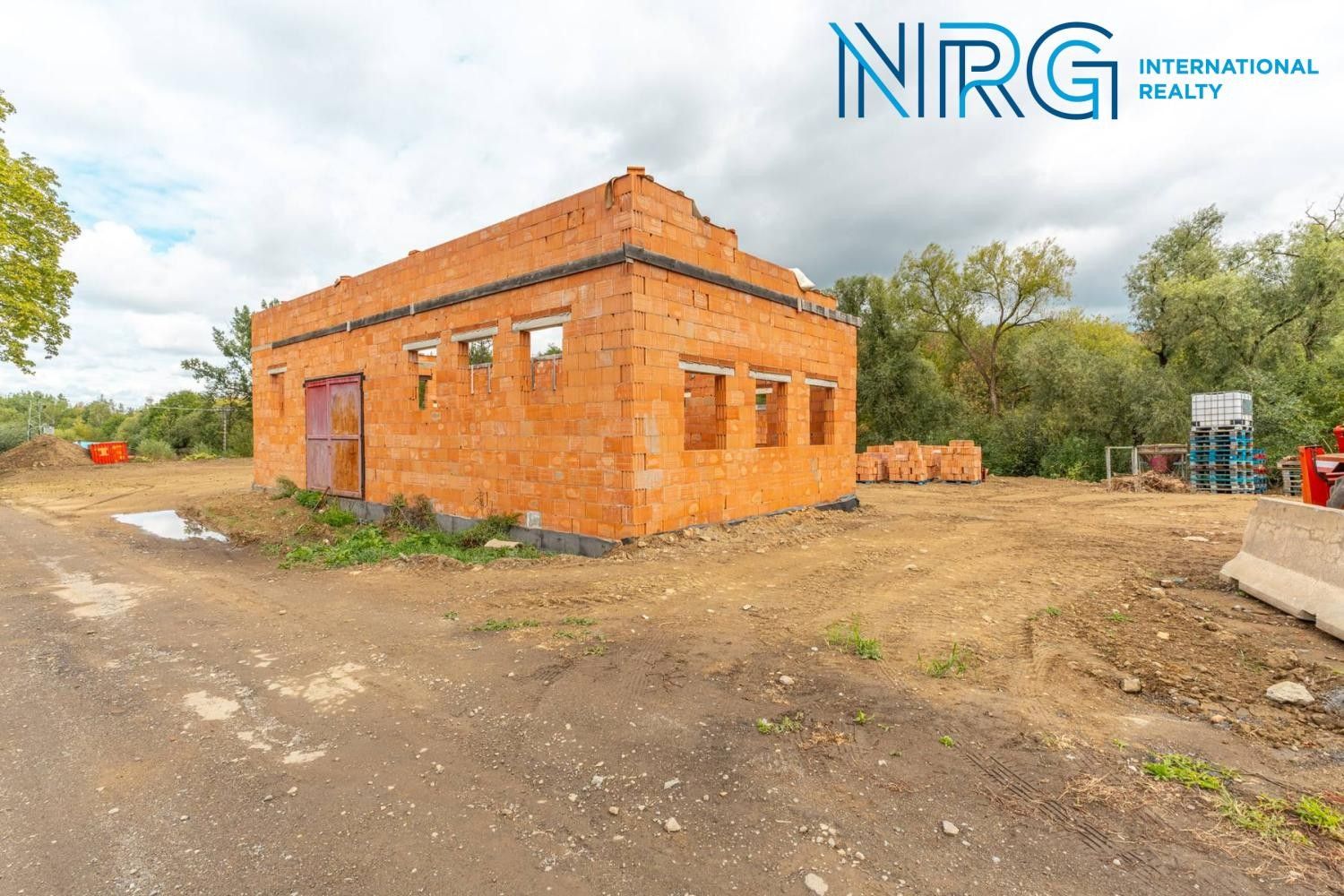 Prodej komerční pozemek - Srbice,Votice,Benešov,Středočeský kraj, 8 444 m²