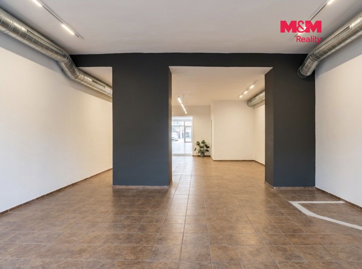 Obchodní prostory · 220 m² · Smetanovo náměstí, Pardubice - 4