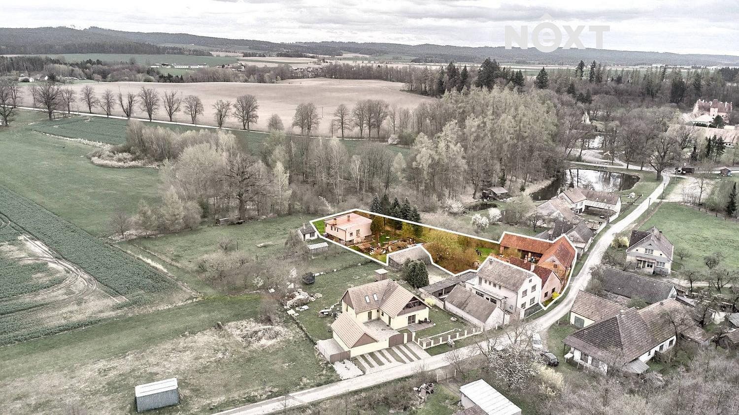 Rodinné domy, Pluhův Žďár - Červená Lhota, okres Jindřichův Hradec, Jihočeský kraj, 300 m² - 1