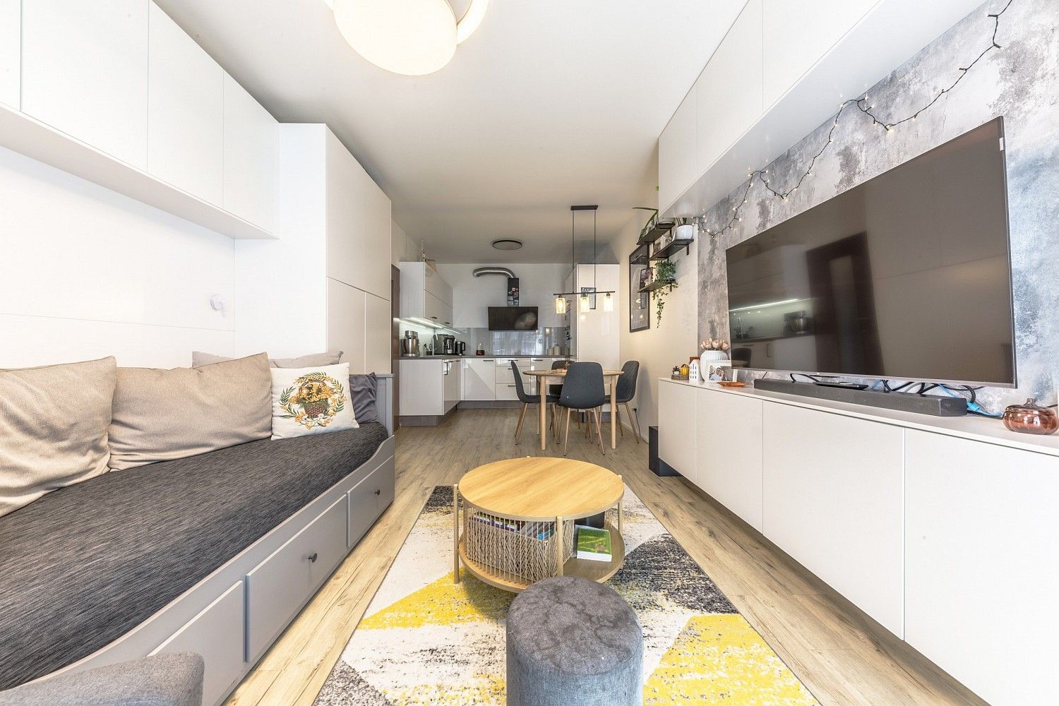 Byt 2+kk · 50 m² · Praha - Hostavice, okres Praha 14, Hlavní město Praha - 3