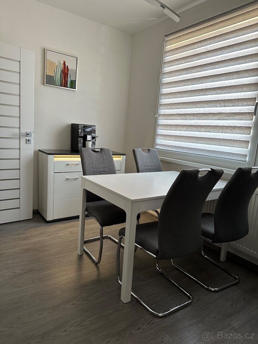 Pronájem byt - Česká Kamenice, 407 21