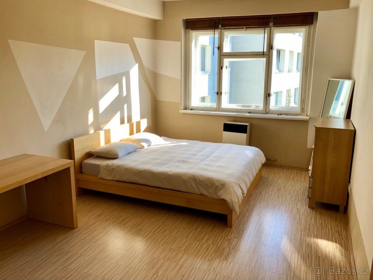 Pronájem byt - Praha, 180 00
