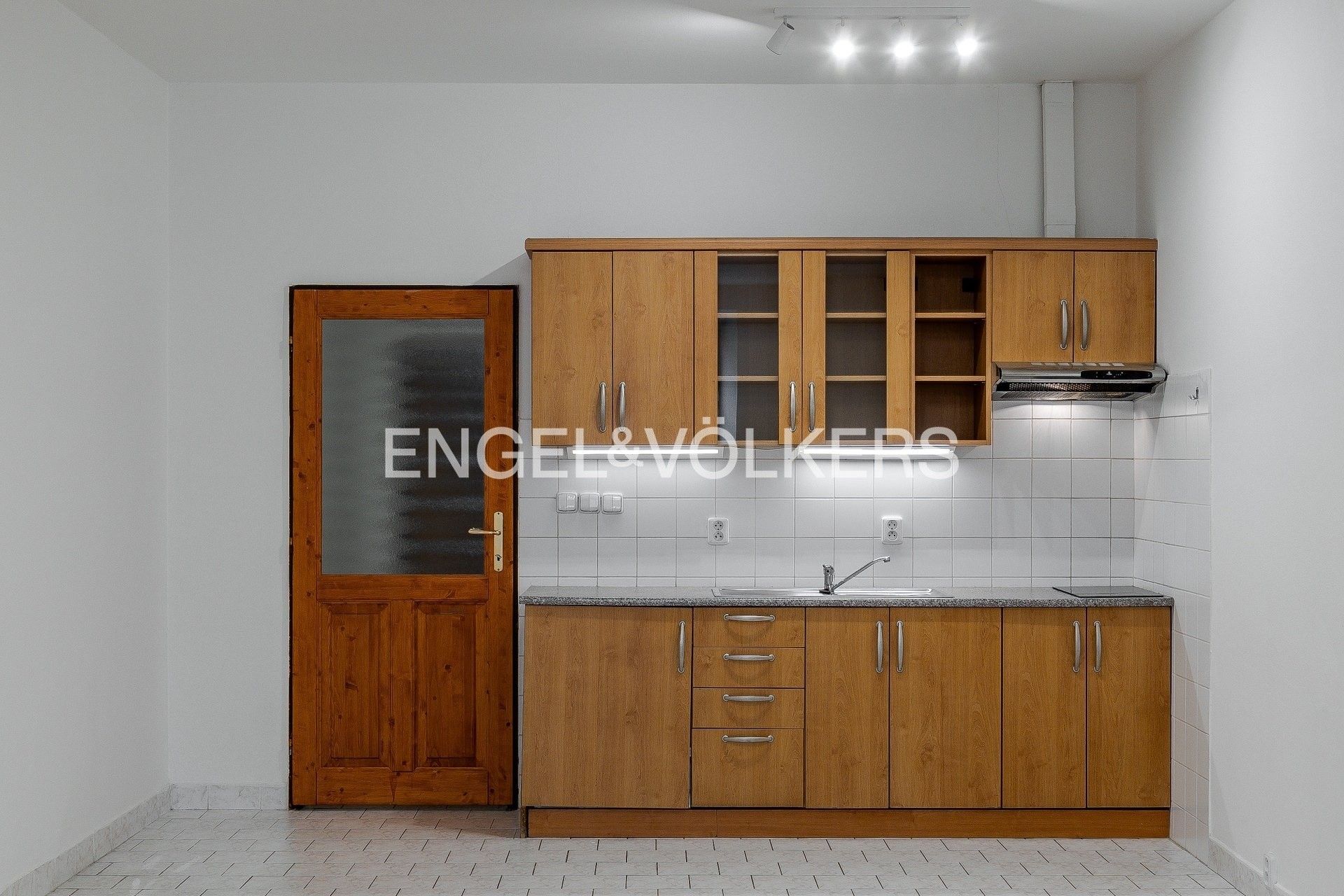 Byt 1+kk · 35 m² · Pobřežní 122, Praha Karlín - 3