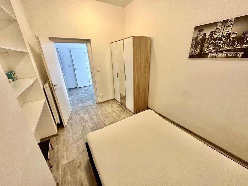 Byt 2+kk · 40 m² · U Harfy, Praha - 4