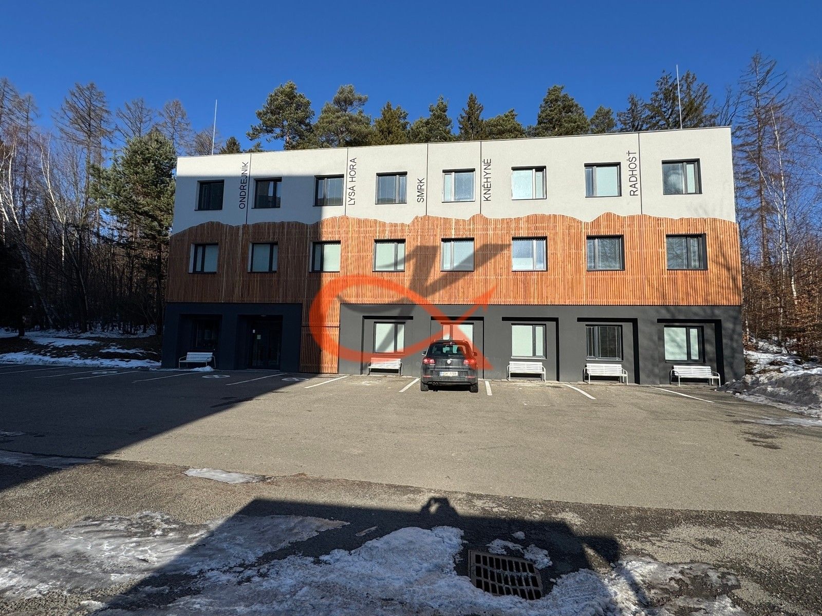 Kanceláře, Lesní, Rožnov pod Radhoštěm, 61 m²