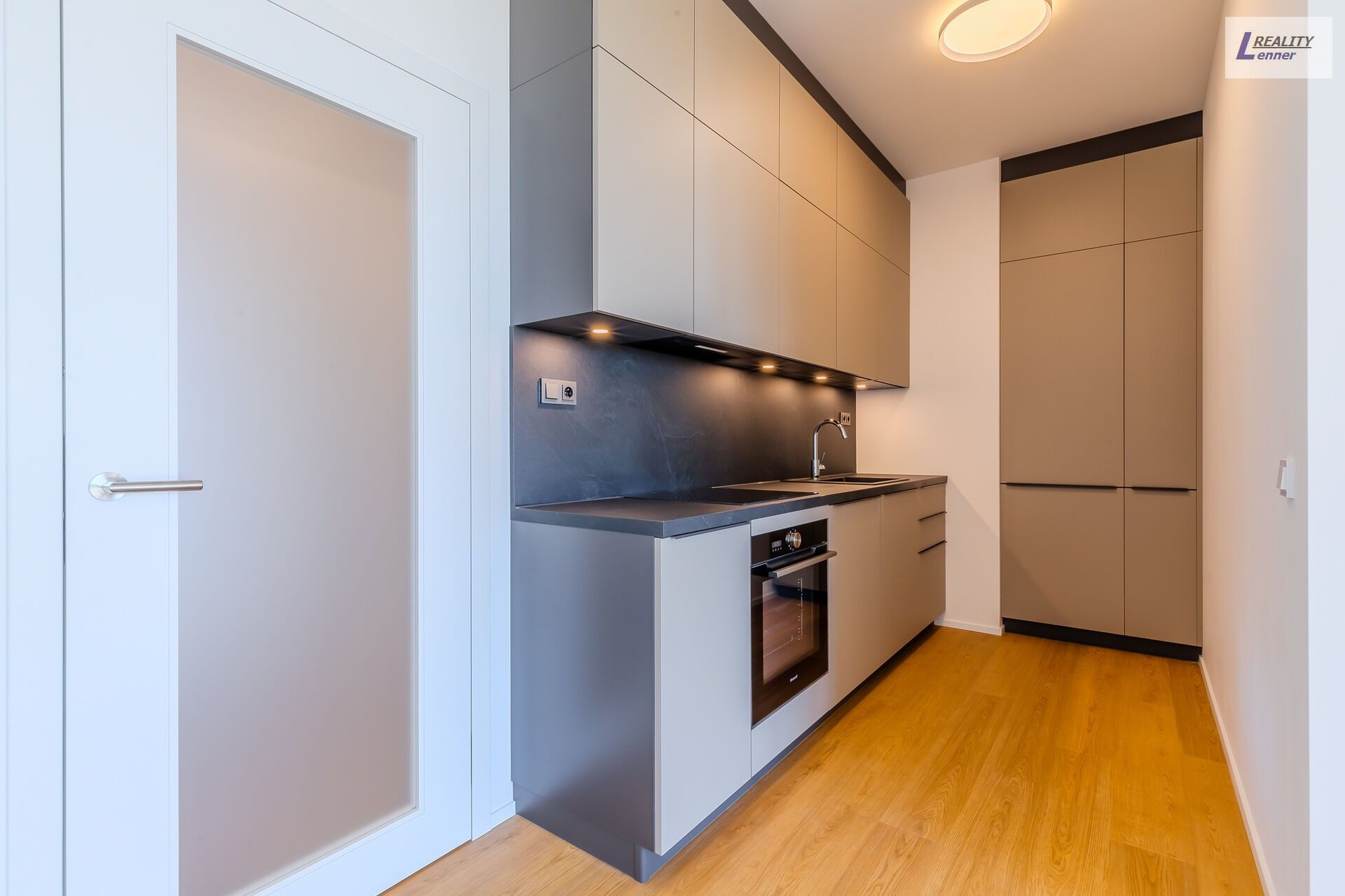 2+kk, Do zahrádek II , Praha Třebonice, 59 m² - 1