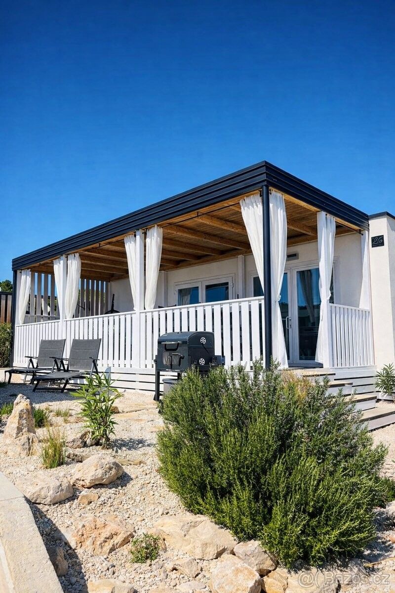 Rodinné domy, 987 66, Zahraničí