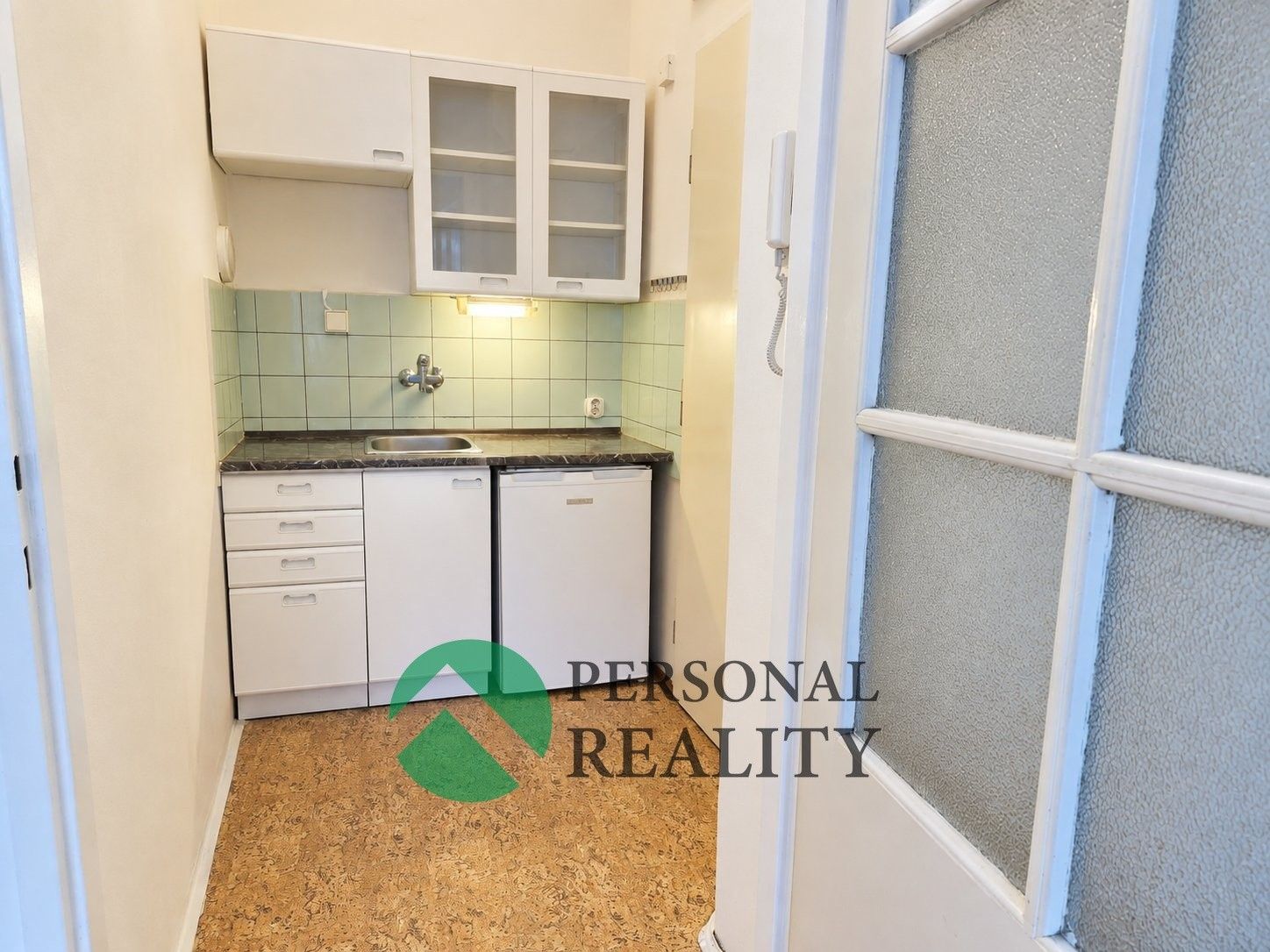 1+kk, Nad Jezerkou 1275, Praha Nusle, 28 m² - 1