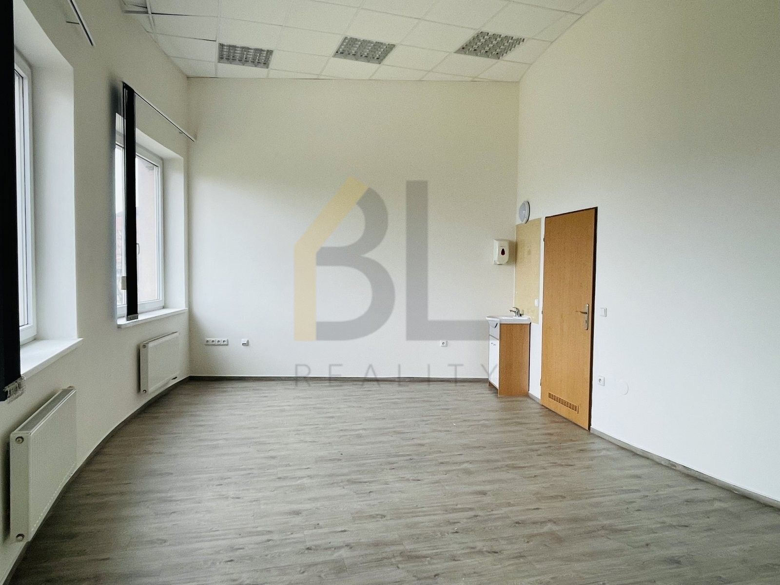 Kanceláře, Za Dráhou, Hodonín, 24 m²