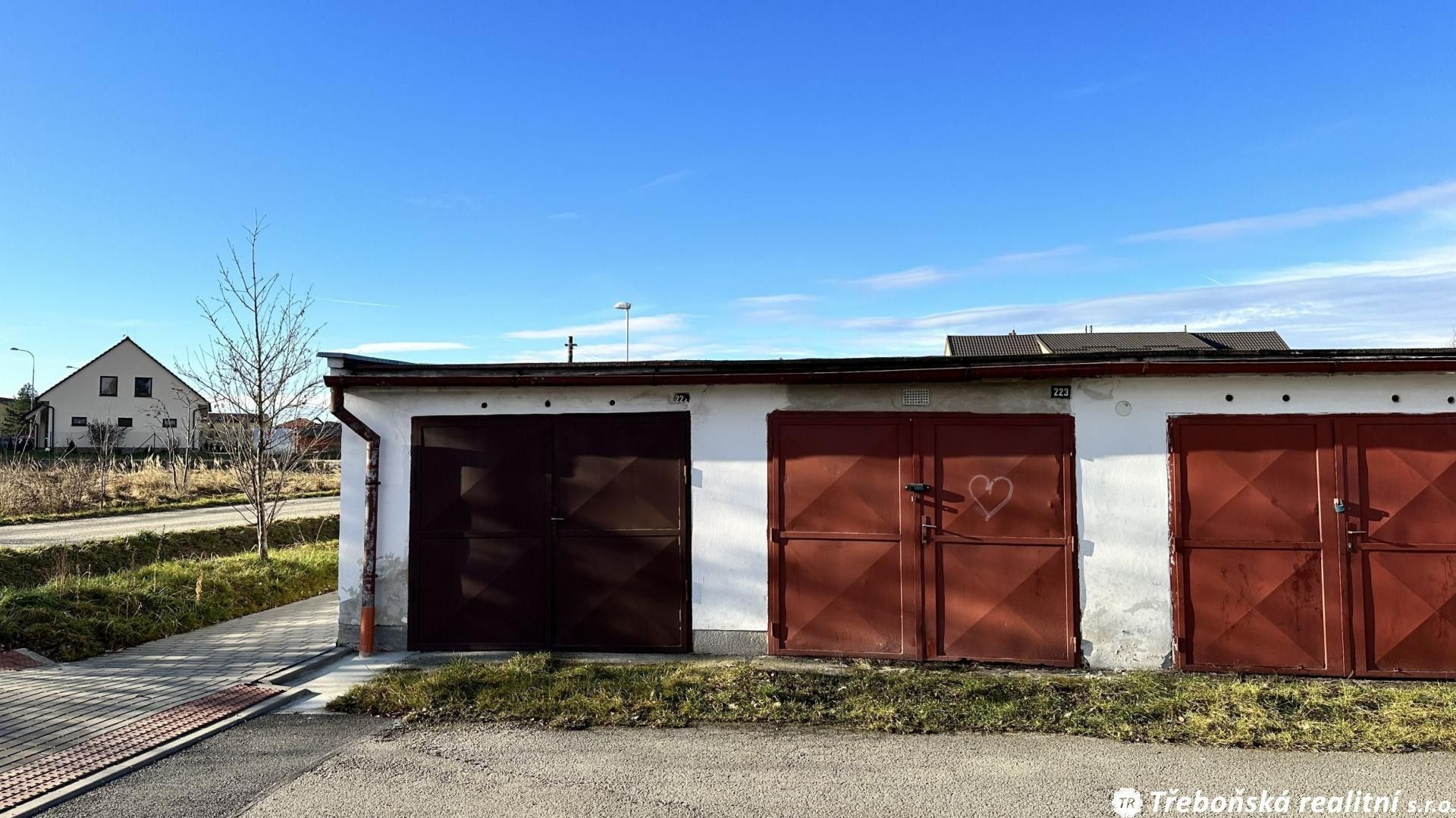 Garáže, Sídliště  , Třeboň