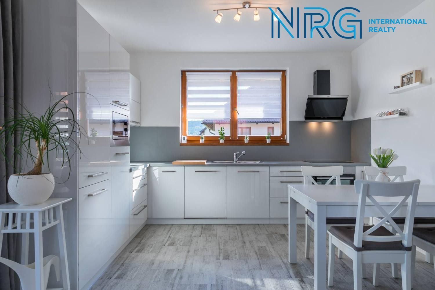 Prodej rodinný dům - Husovo náměstí, Chomutov, 98 m²