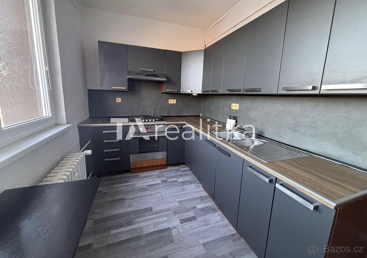 Byty, Ostrava, 700 30