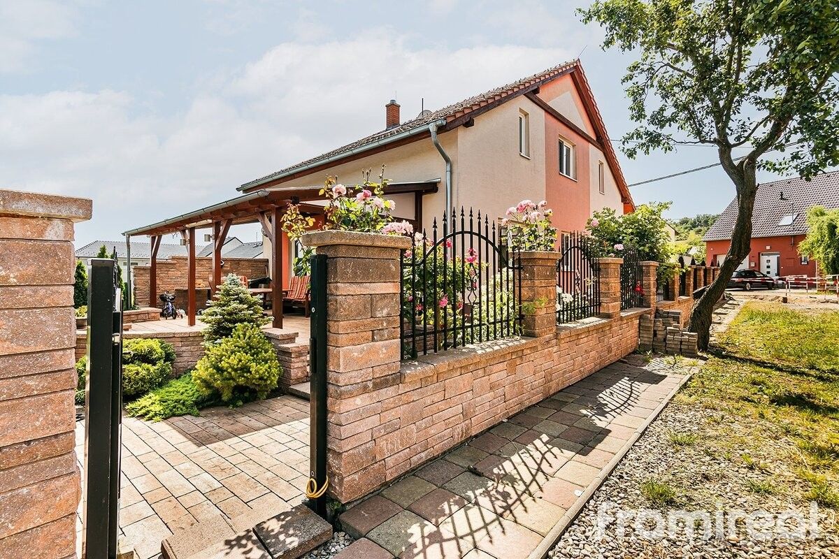 Prodej rodinný dům - Blučina, 664 56