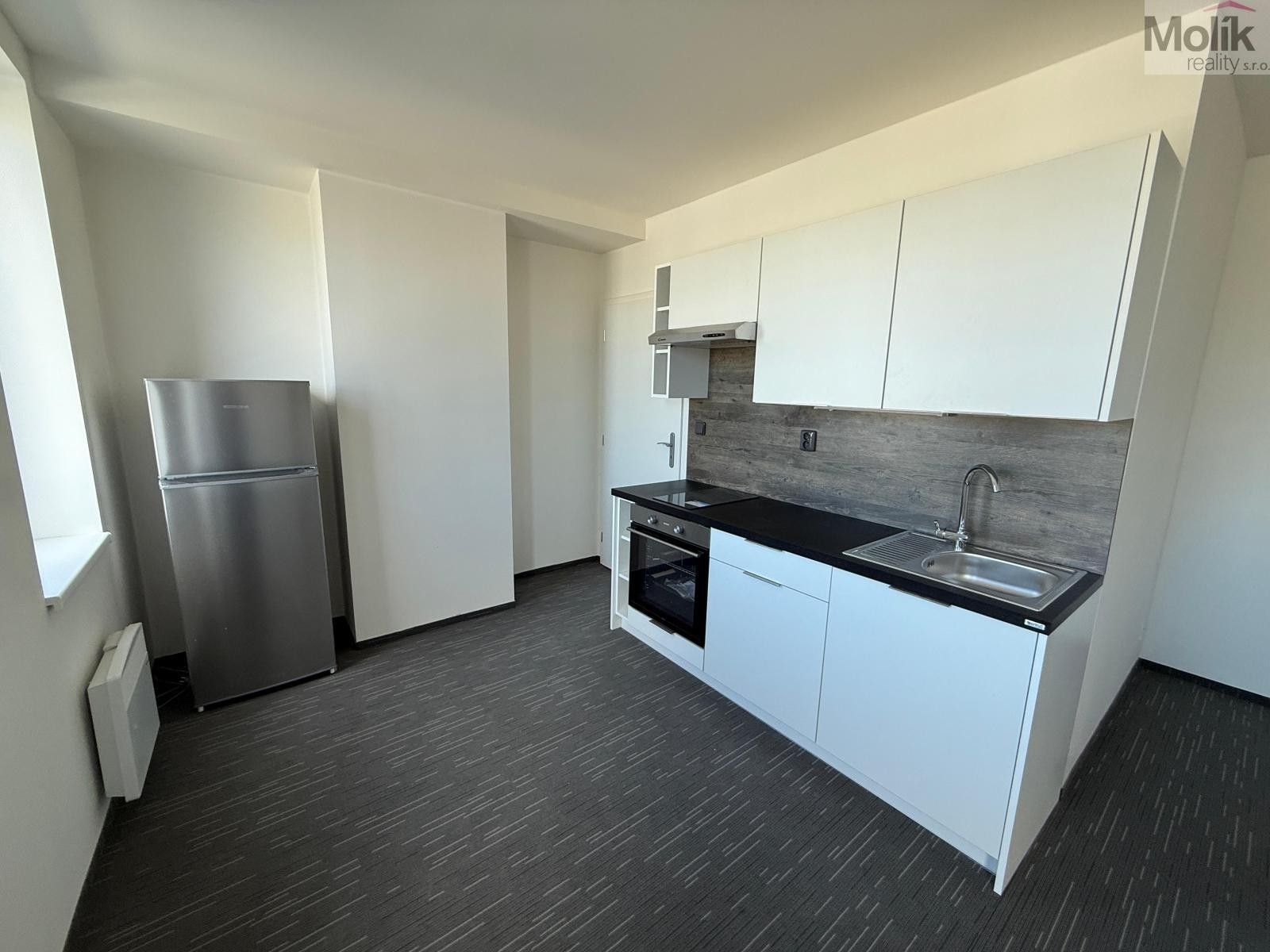 1+kk, Žižkovo náměstí , Chomutov, 26 m² - 1