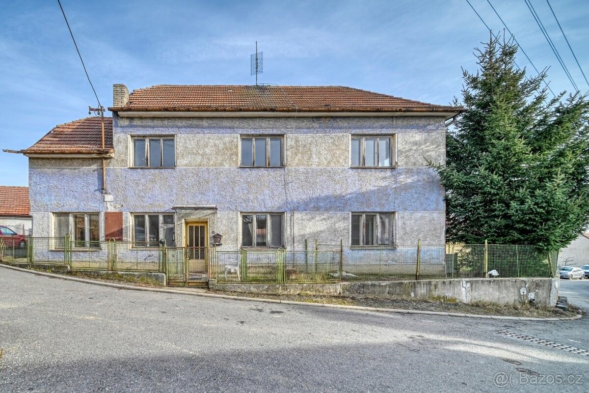 Prodej dům - Polešovice, 687 37, 190 m²