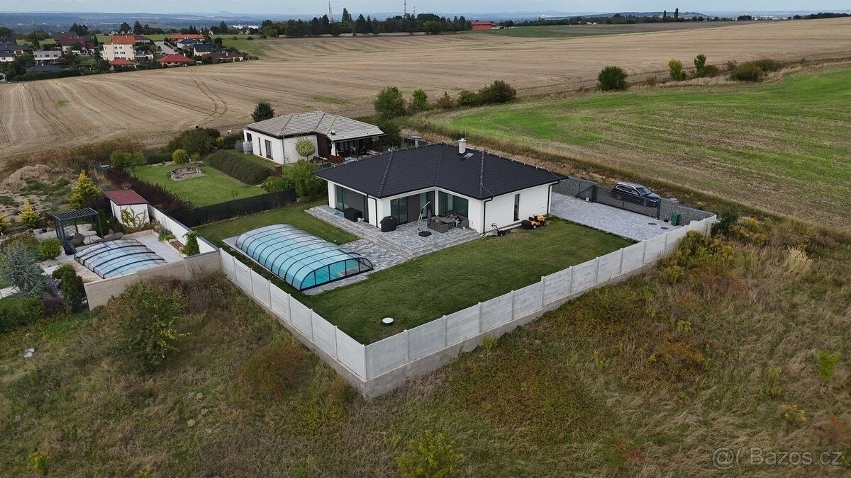 Prodej rodinný dům - Chvatěruby, 278 01