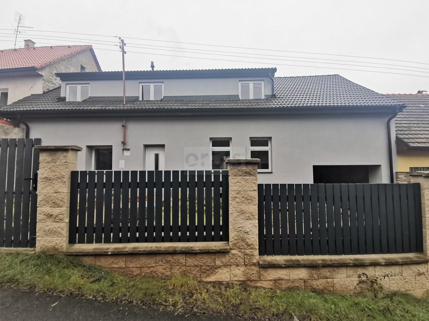 Rodinné domy, Prostřední, Lišany, 240 m²