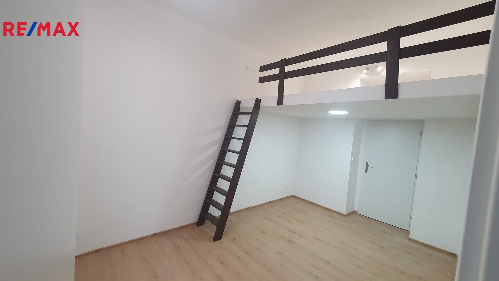 2+1, Hartigova, Praha, 57 m²