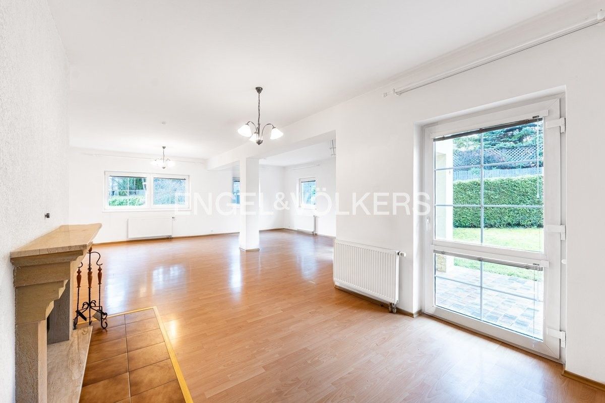 Rodinné domy, K vinicím, Praha, 251 m²