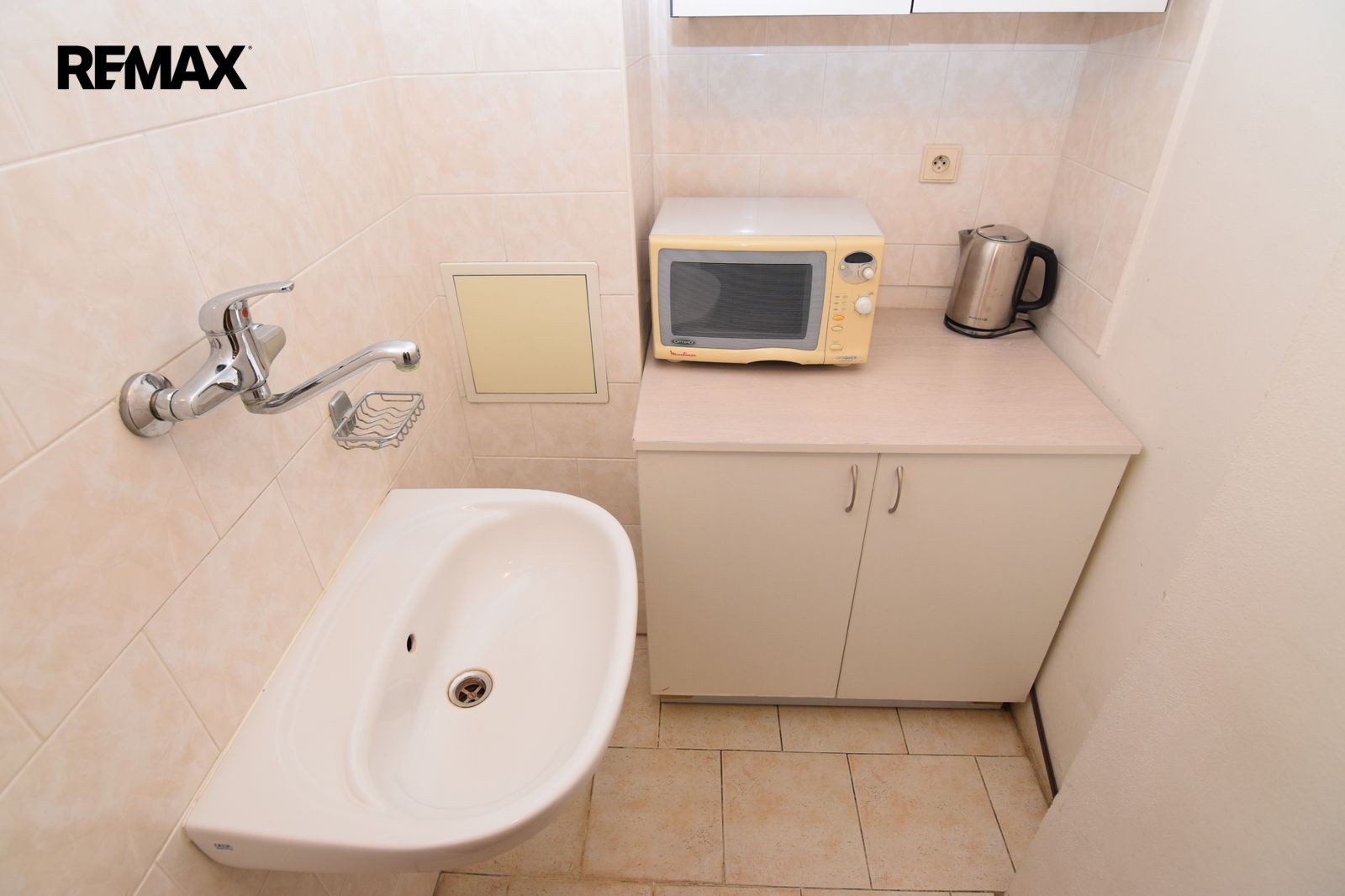 Pronájem kancelář - Palackého třída 125, Nymburk, 16 m² - 5