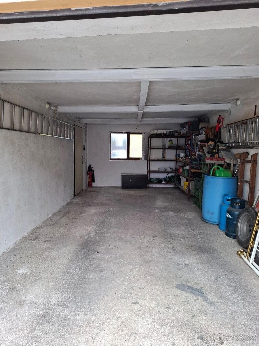 Pronájem garáž - Praha, 196 00